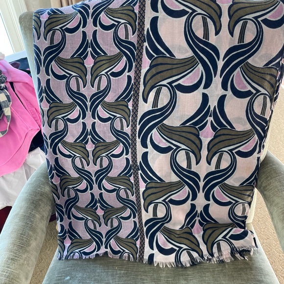 Ann Taylor large wrap scarf lightweight Art Nouveau print purple/pink/green - Picture 2 of 3